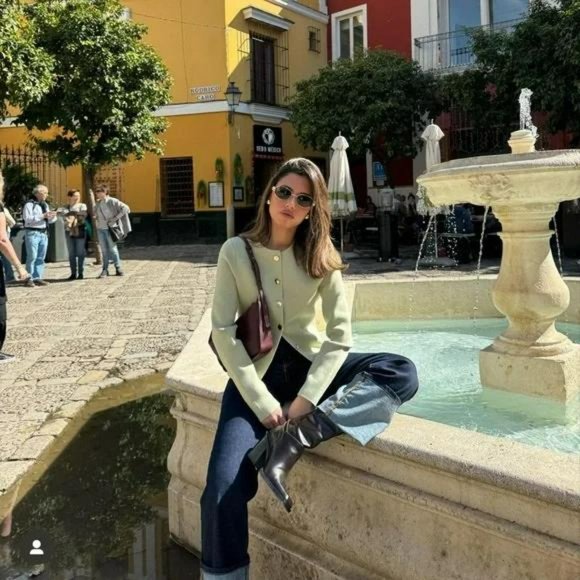 ZARA STRAIGHT CUT HIGH WAIST JEANS ZW COLLECTION - Picture 6 of 7